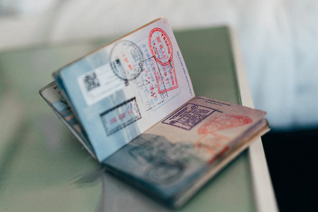 หนังสือเดินทาง (Passport) ตรวจเช็กวันหมดอายุของ Passport 